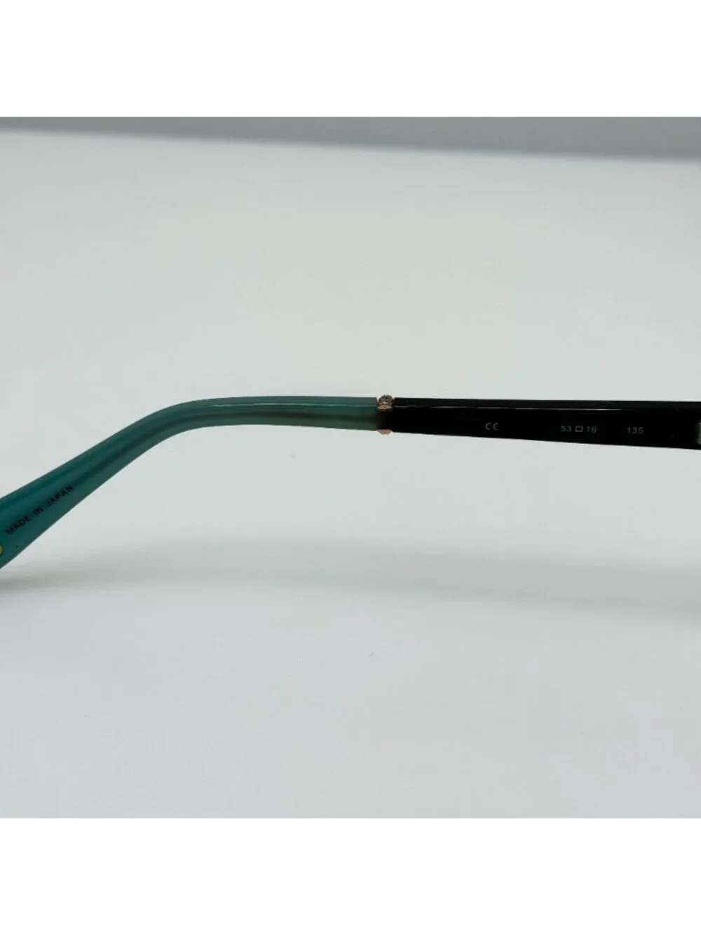 Oscar de la Renta lenses are
